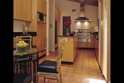 For Sale: 2-storey split-level house in San Lorenzo (C/FPP36)